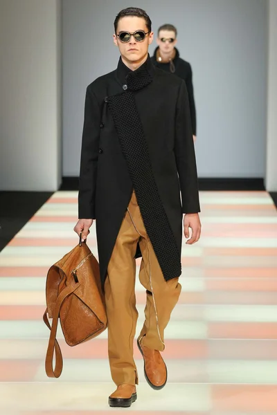 Look 11